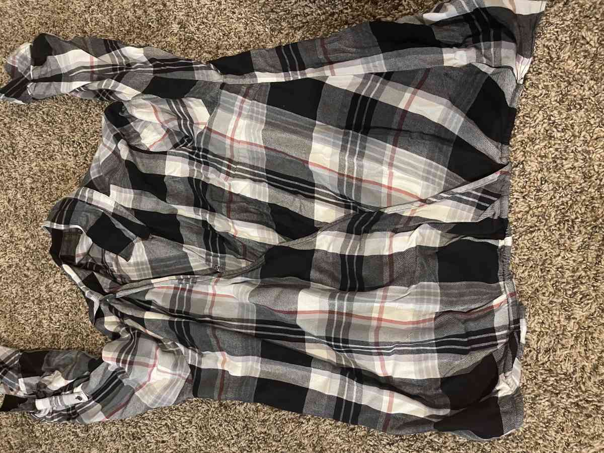 shirts - Fresno, California - FleaMarketBay