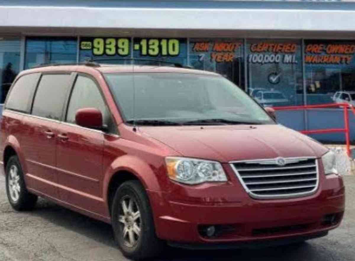 Chrysler Town and Country - San Diego, California