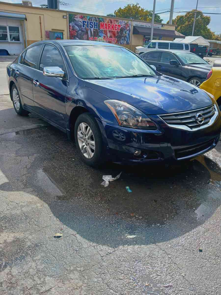 Nissan Altima 2012 - Hialeah, Florida - FleaMarketBay