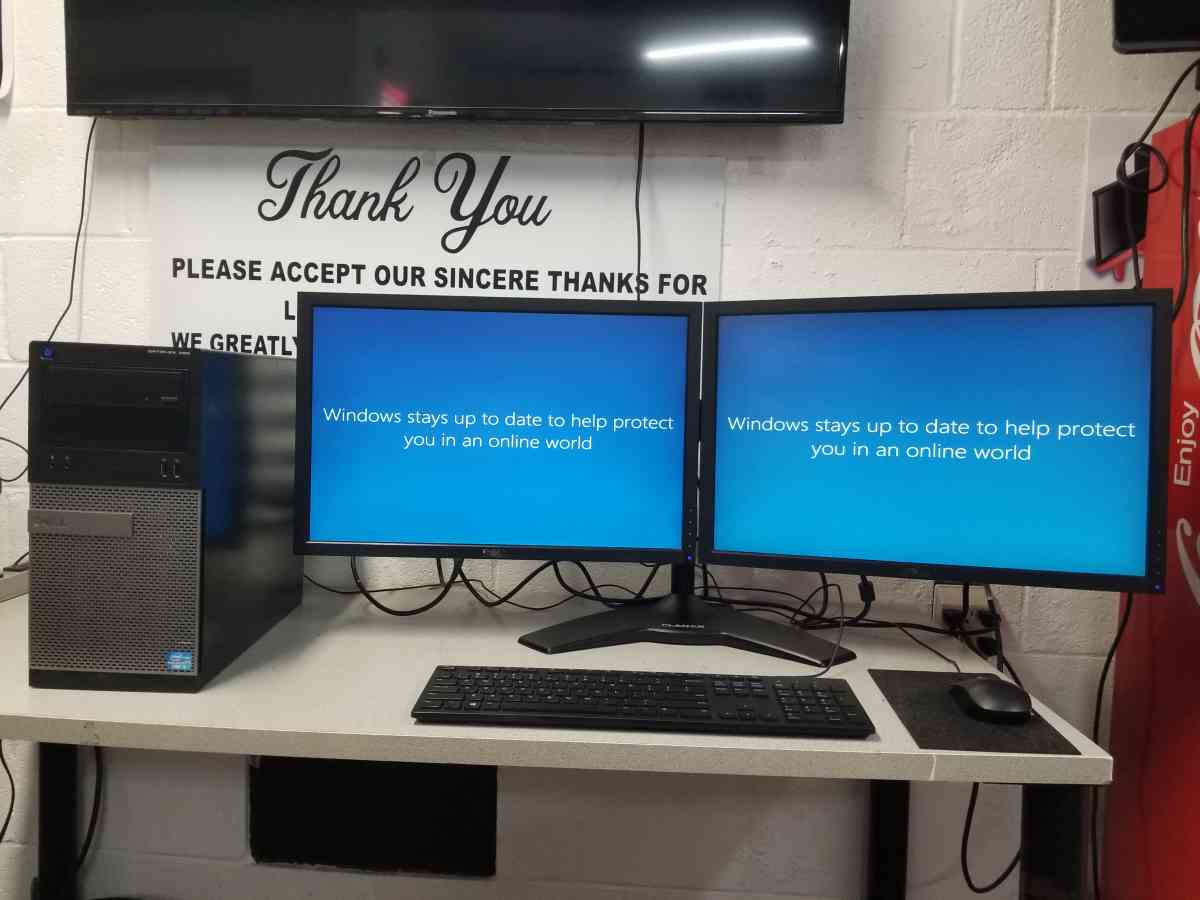 Dell Dual screen Desktop Computers - Dallas, Texas - FleaMarketBay