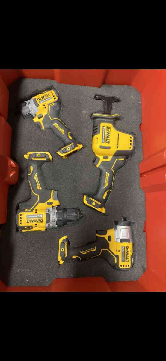 dewalt 12volts tool only - Vista, California