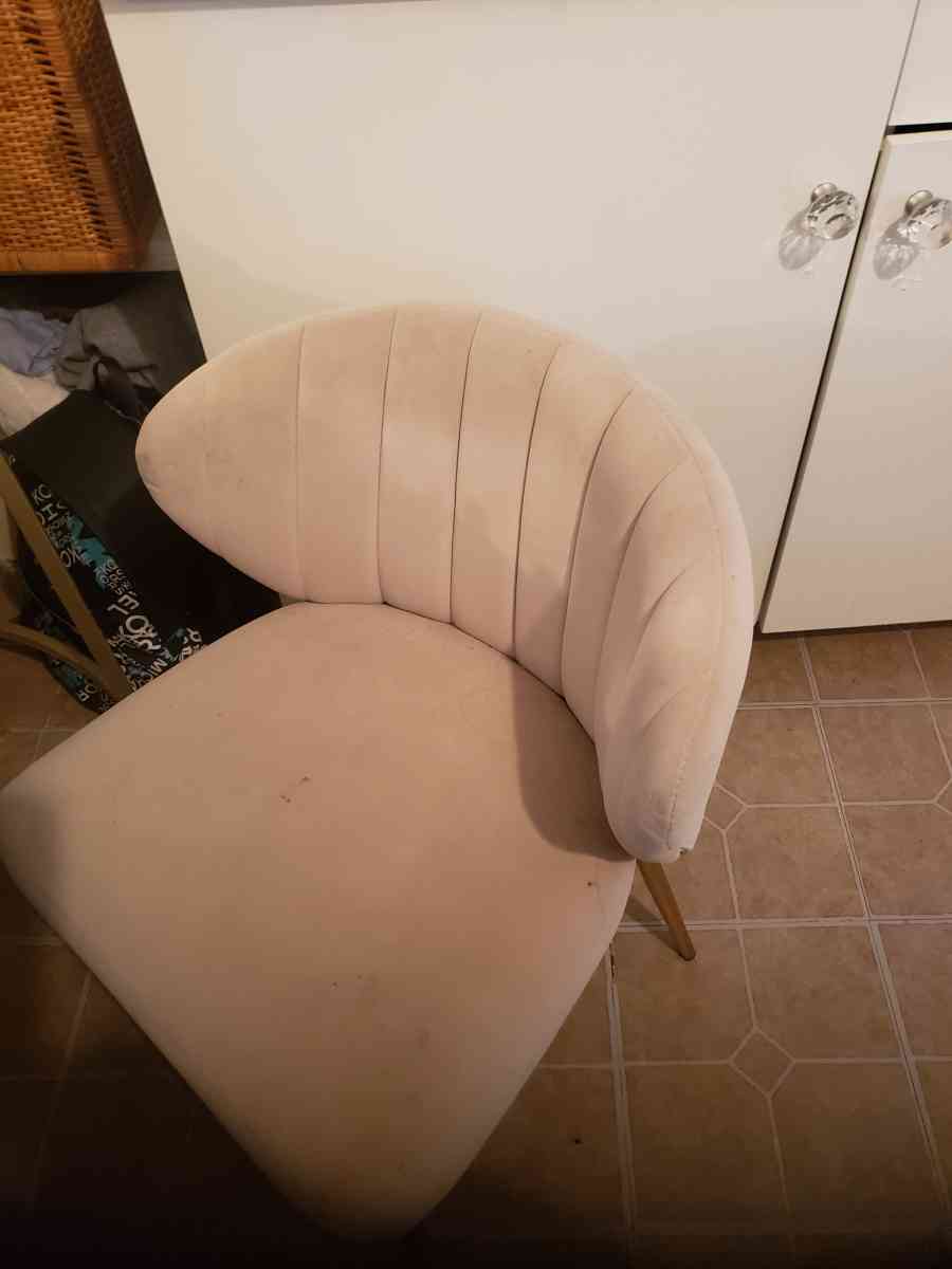 vanity - Inglewood, California - FleaMarketBay