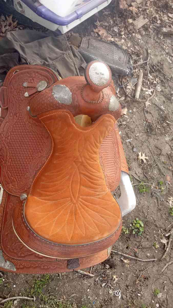 Its a Whiting saddle very good condition - Addieville, Illinois - FleaMarketBay