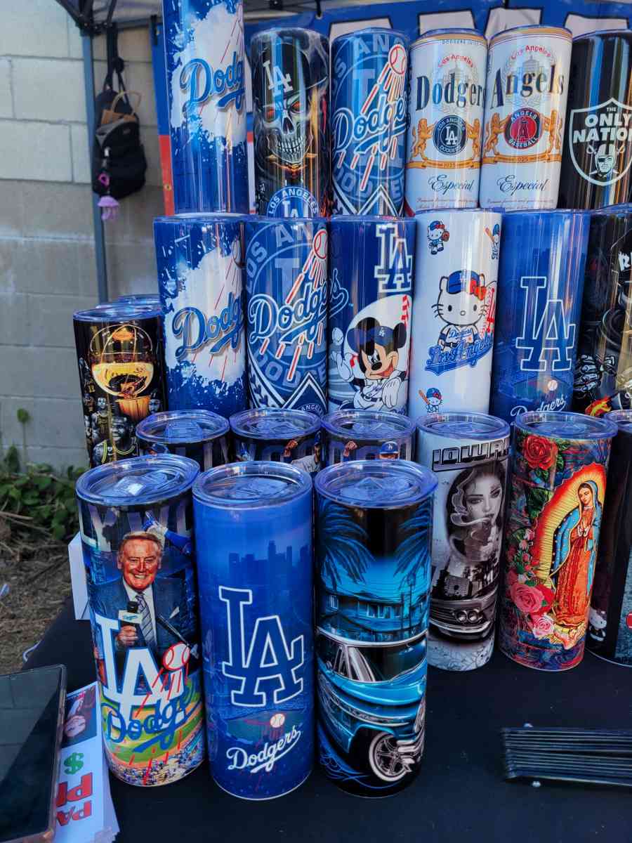 Tumbler With Straw And Box For Hot Or cold - Los Angeles, California