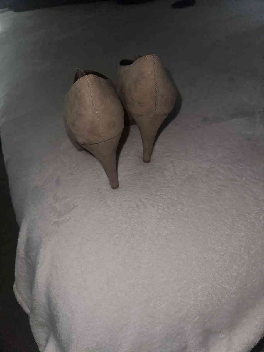 shoes - Jessup, Maryland - FleaMarketBay