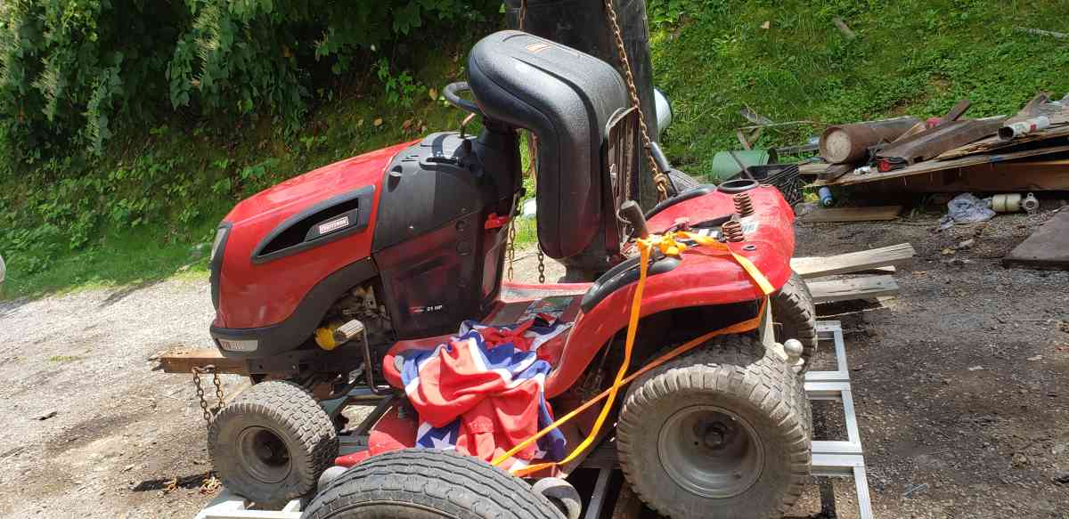 CRAFTSMAN YTS3000 RIDING MOWER - Mouthcard, Kentucky - FleaMarketBay