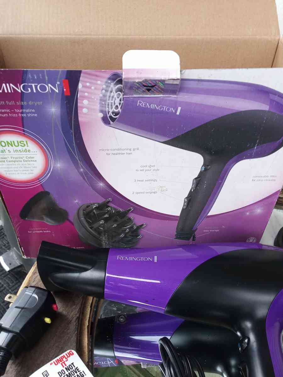 Womens Hair Dryers Curlers And Shavers - Lowell, Massachusetts - FleaMarketBay