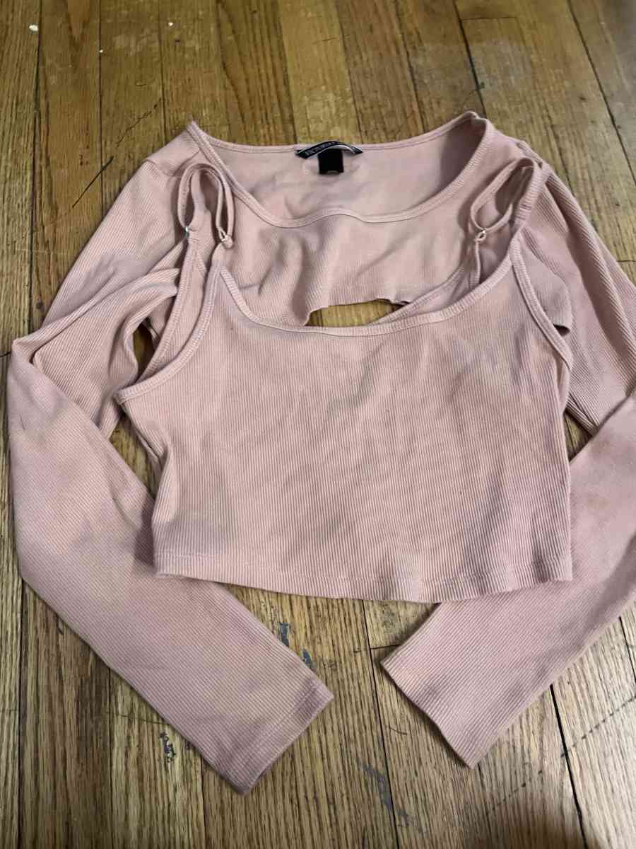 crop tops - Addieville, Illinois