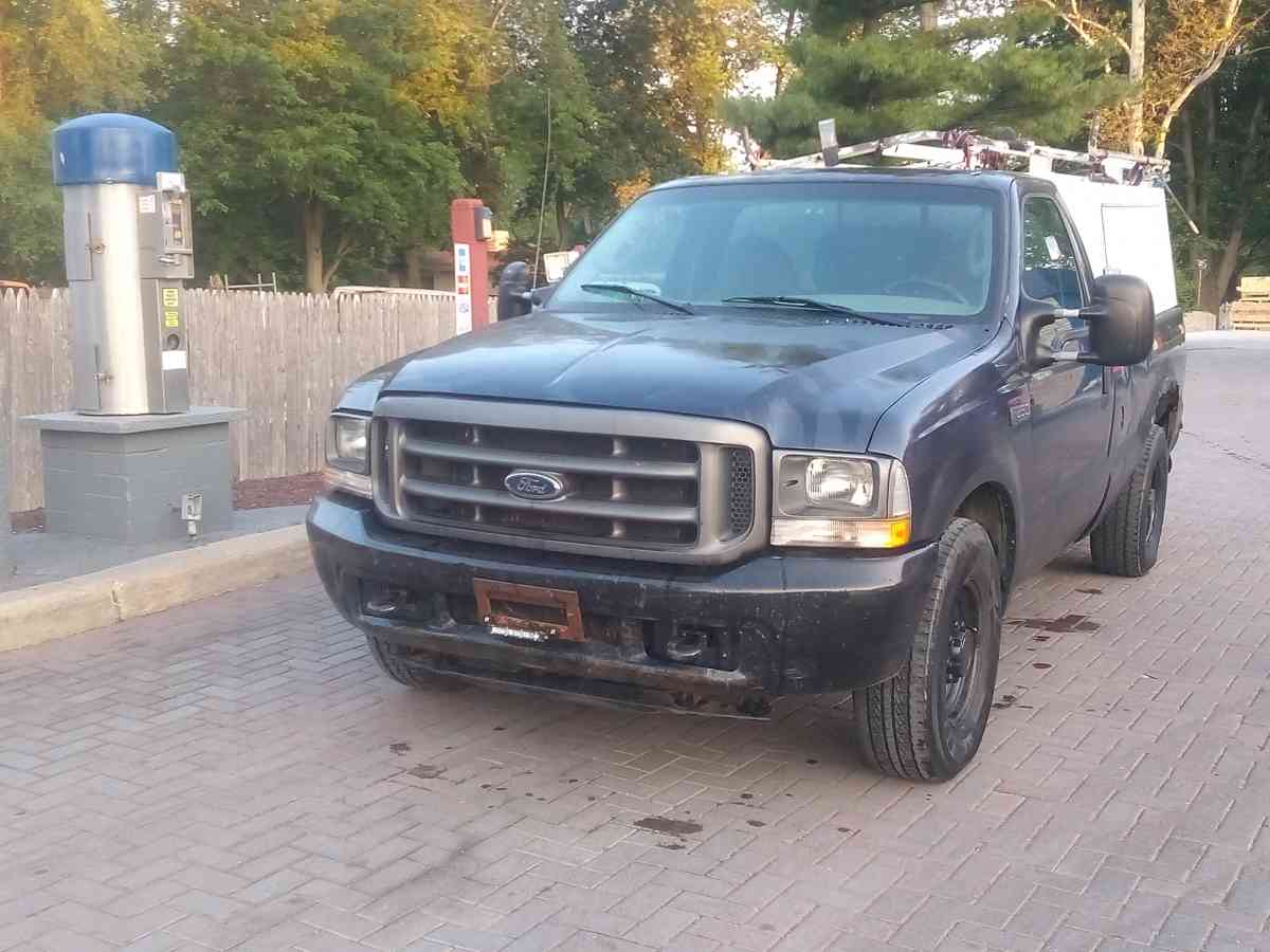 Ford 250 2004 145 mil millas en buenas condiciones - Elgin, Illinois