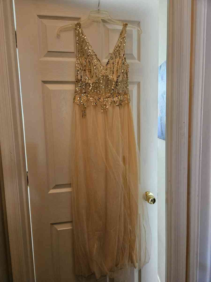 Dress Gold - Surprise, Arizona
