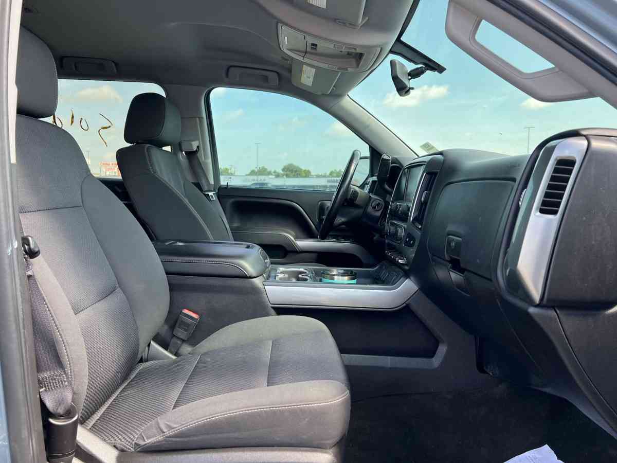 Chevrolet Silverado 2015 - Houston, Texas - FleaMarketBay