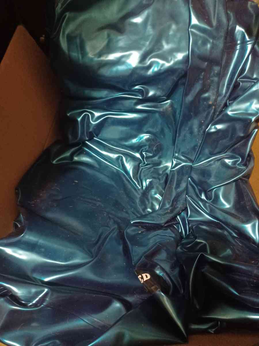 California King waterbed with waveless mattress - Pasadena, Texas - FleaMarketBay