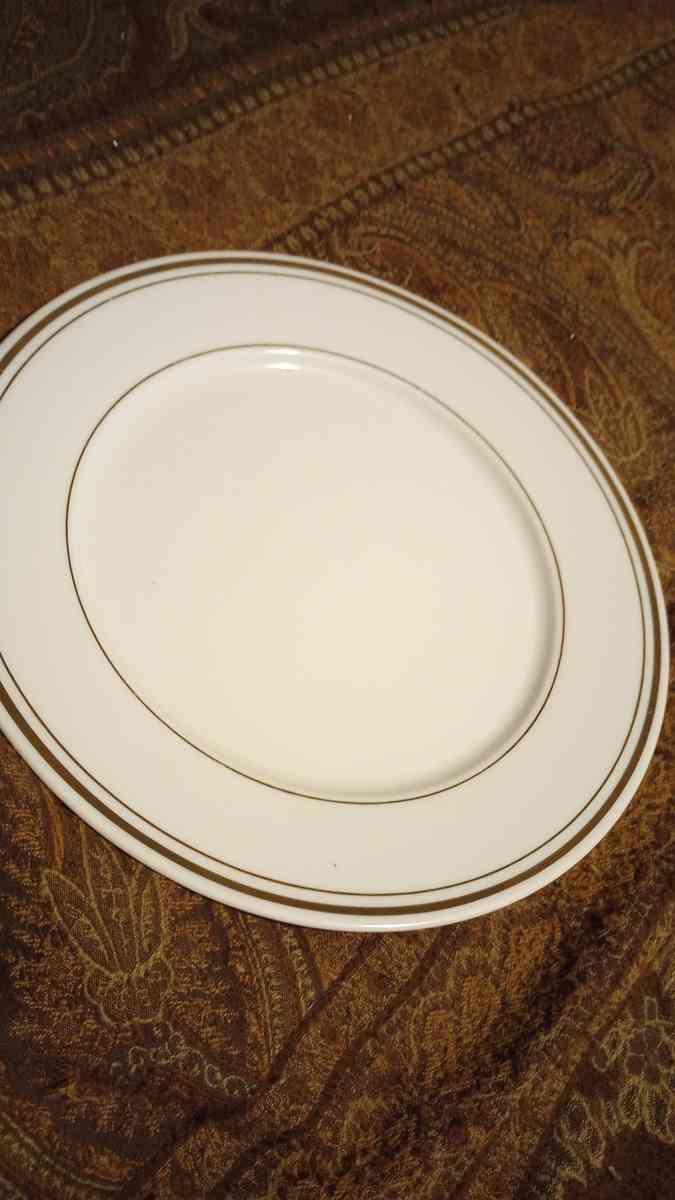 Fine China Set - Jacksonville, North Carolina - FleaMarketBay