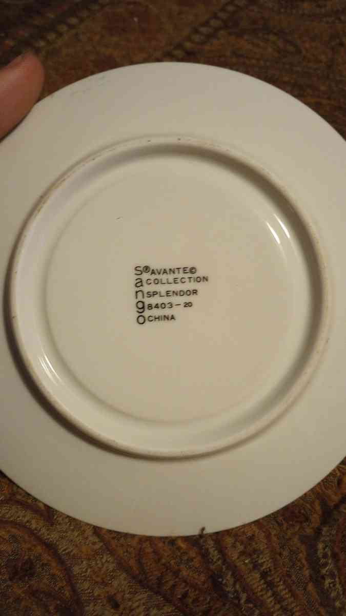Fine China Set - Jacksonville, North Carolina - FleaMarketBay