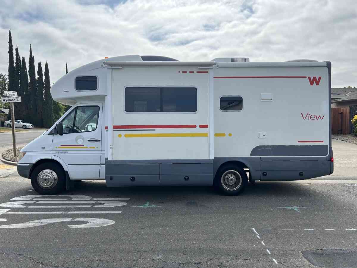 2005 Winnebago view 24ft - Sacramento, California - FleaMarketBay