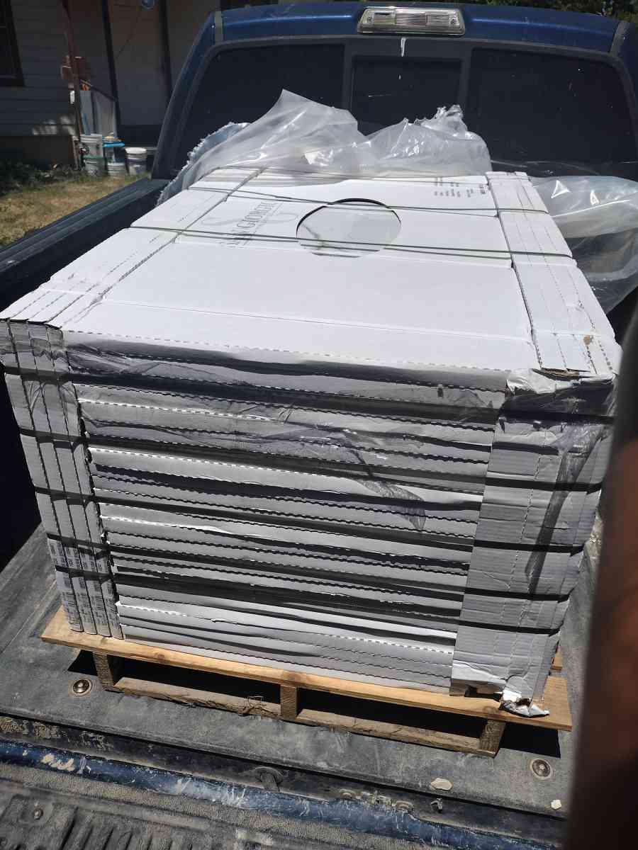 Beautiful San Giorgio Porcelain Tile - San Antonio, Texas - FleaMarketBay