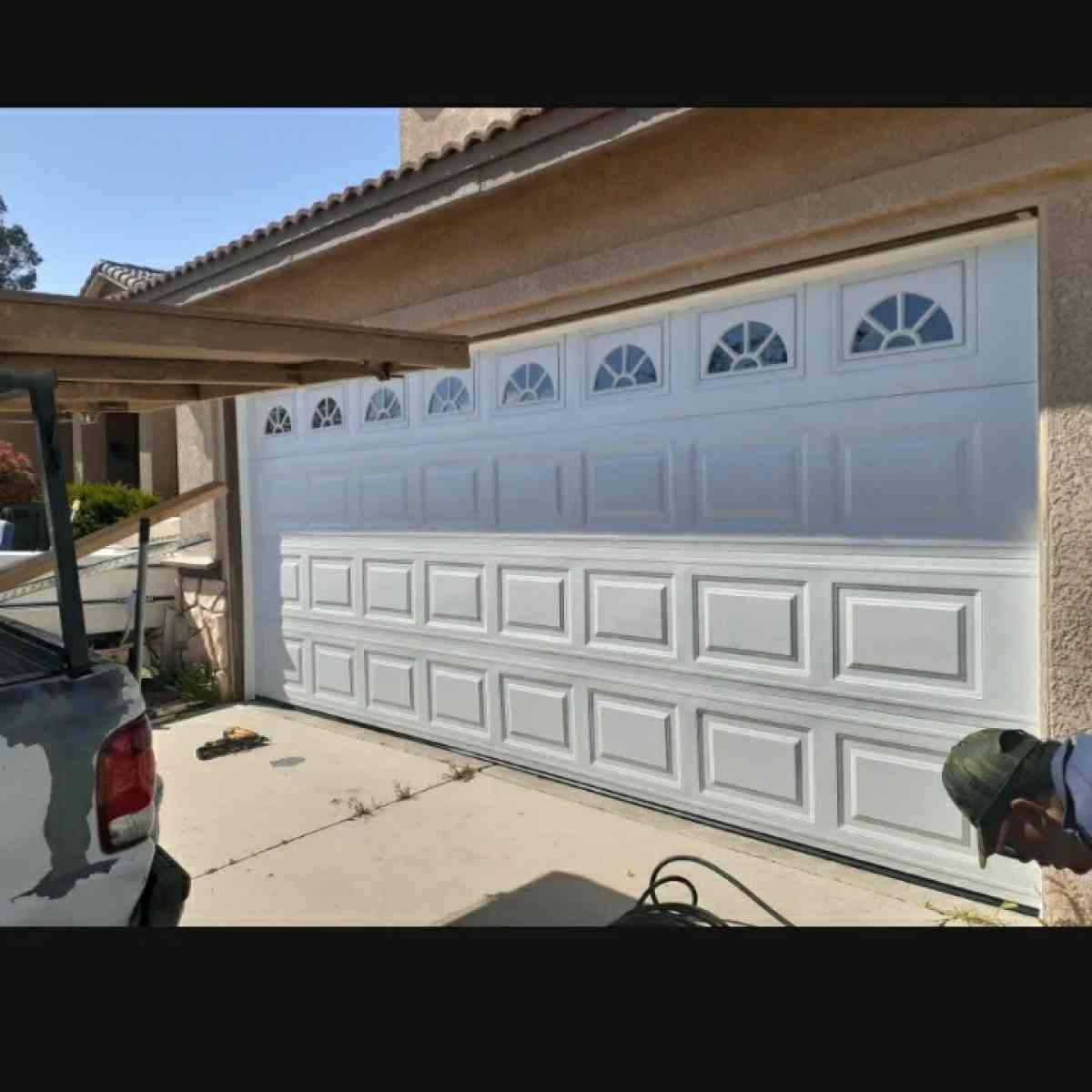 Garage door - Fontana, California - FleaMarketBay