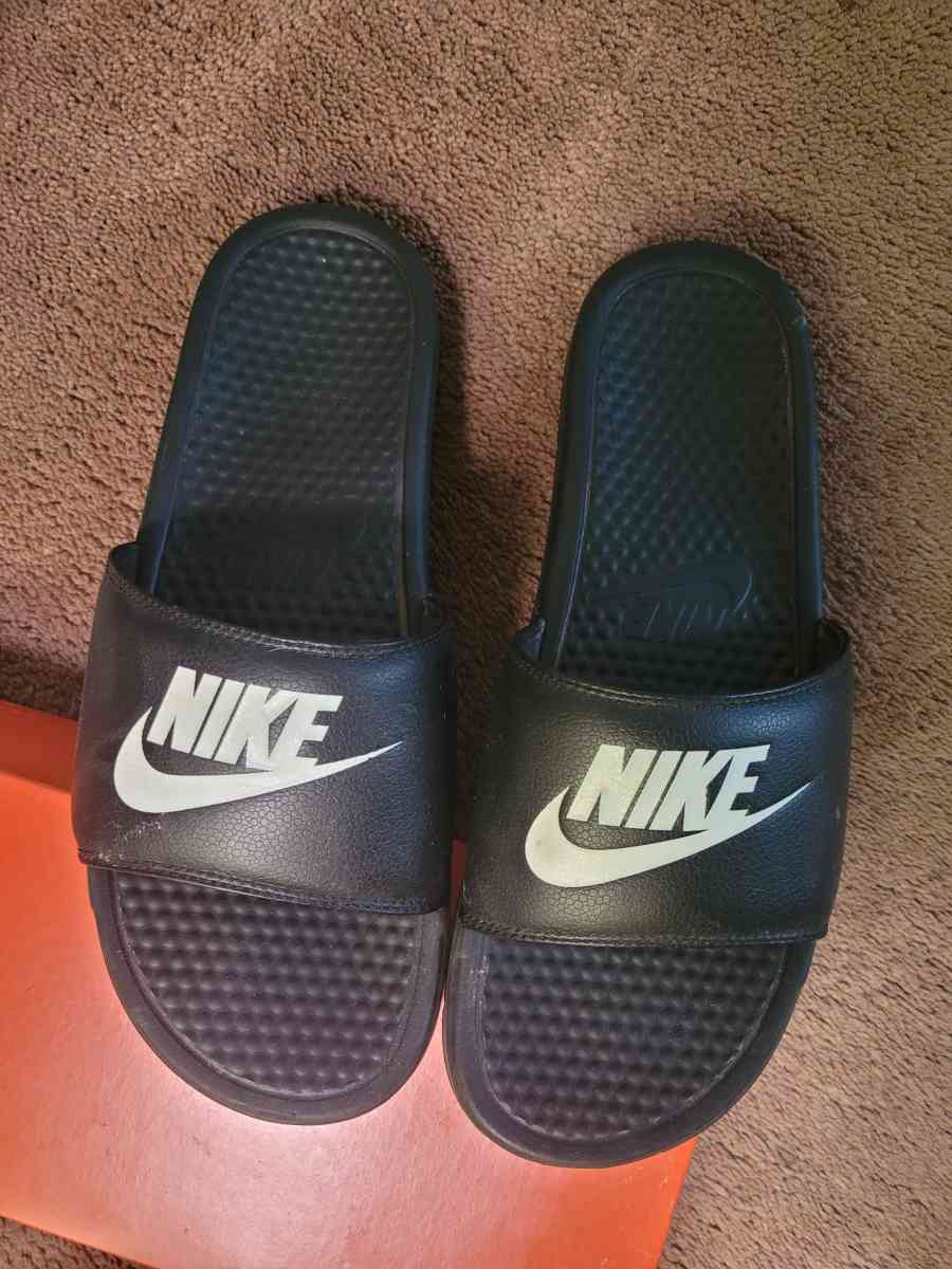 Nike sandals - San Antonio, Texas - FleaMarketBay