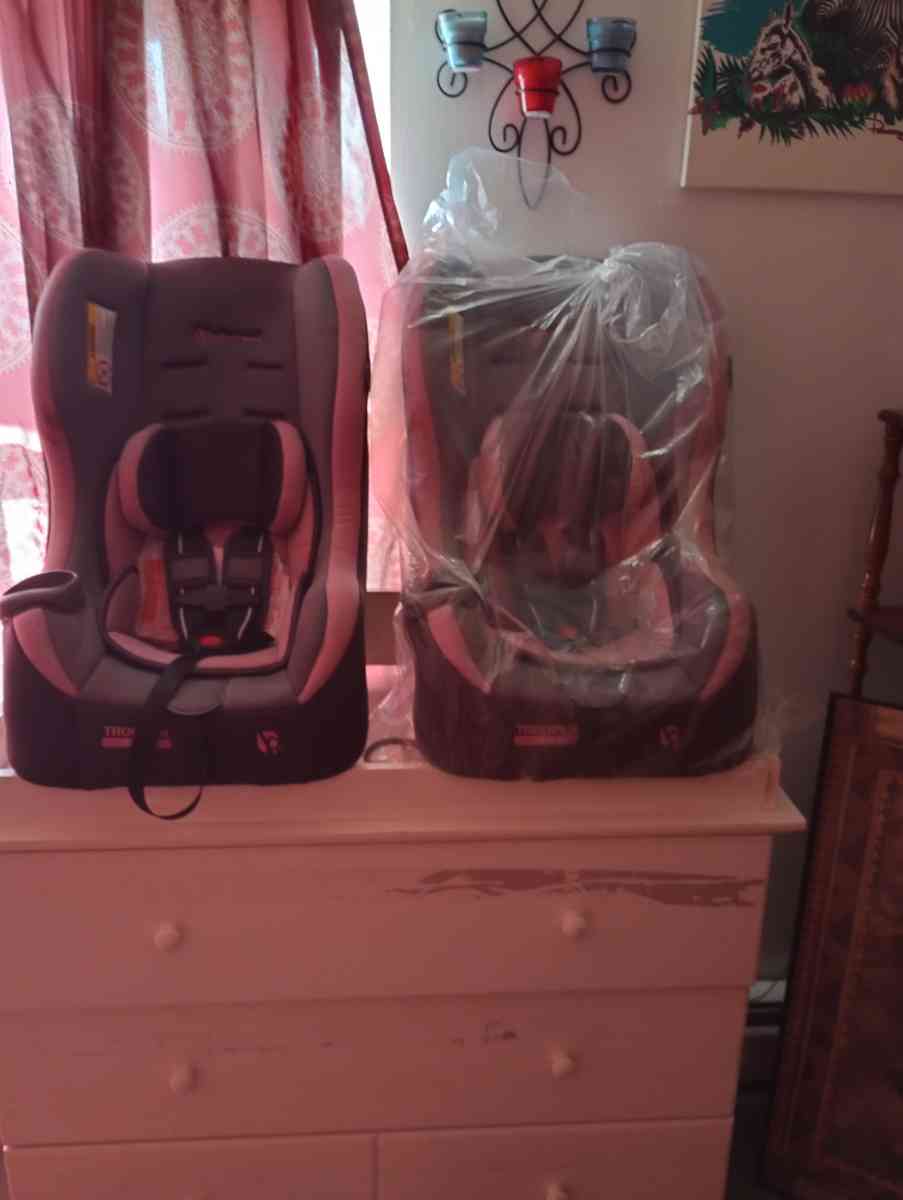 two two bedroom apartment for sale everything must go 2000 f