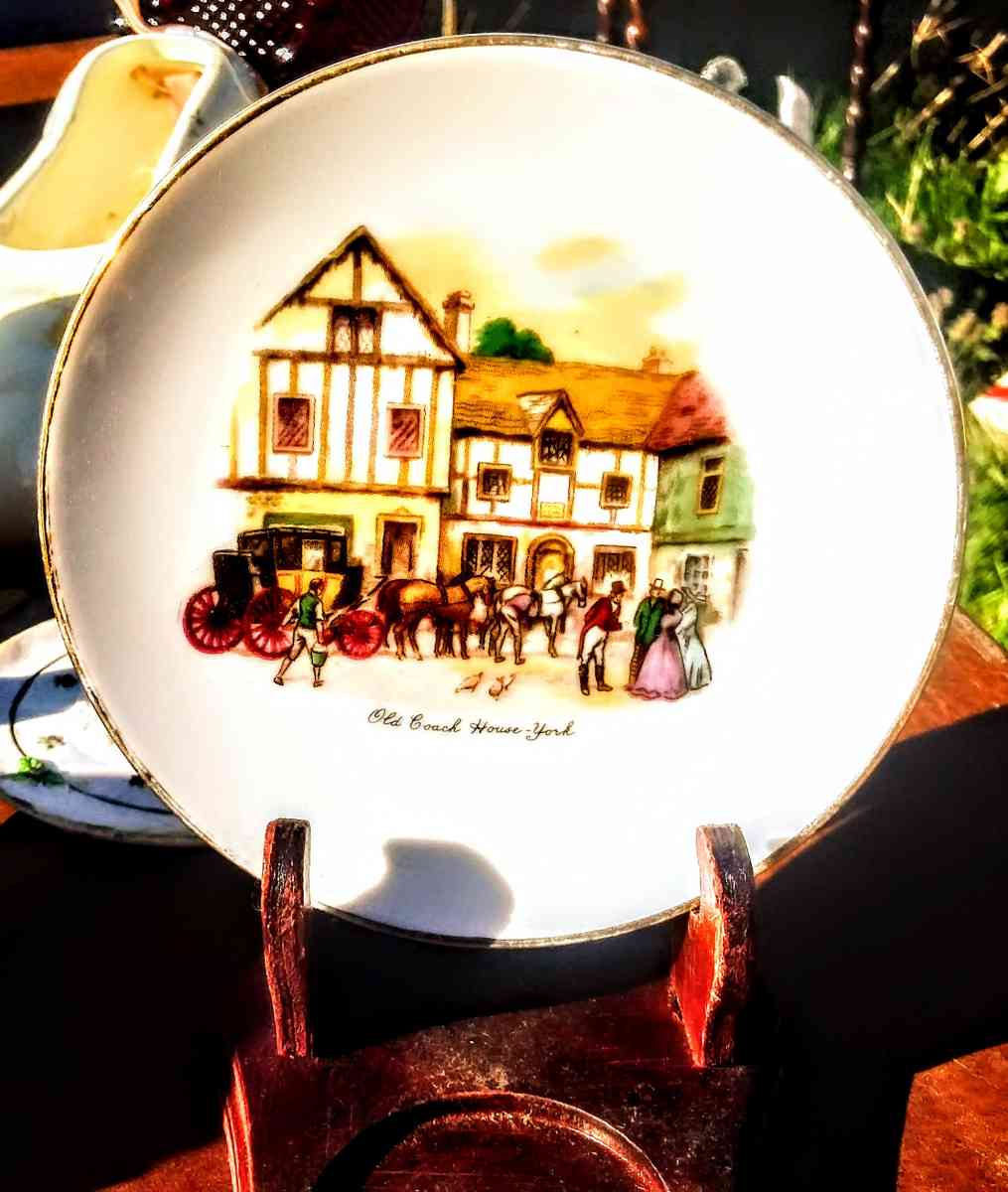 Collector Plates - Alliance, Ohio - FleaMarketBay