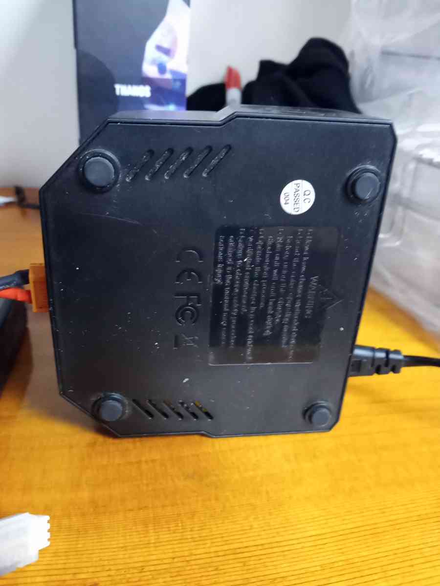 Redcat Hexfly Quick Charger Plus 3 Batteries Like New - Eden, North Carolina - FleaMarketBay