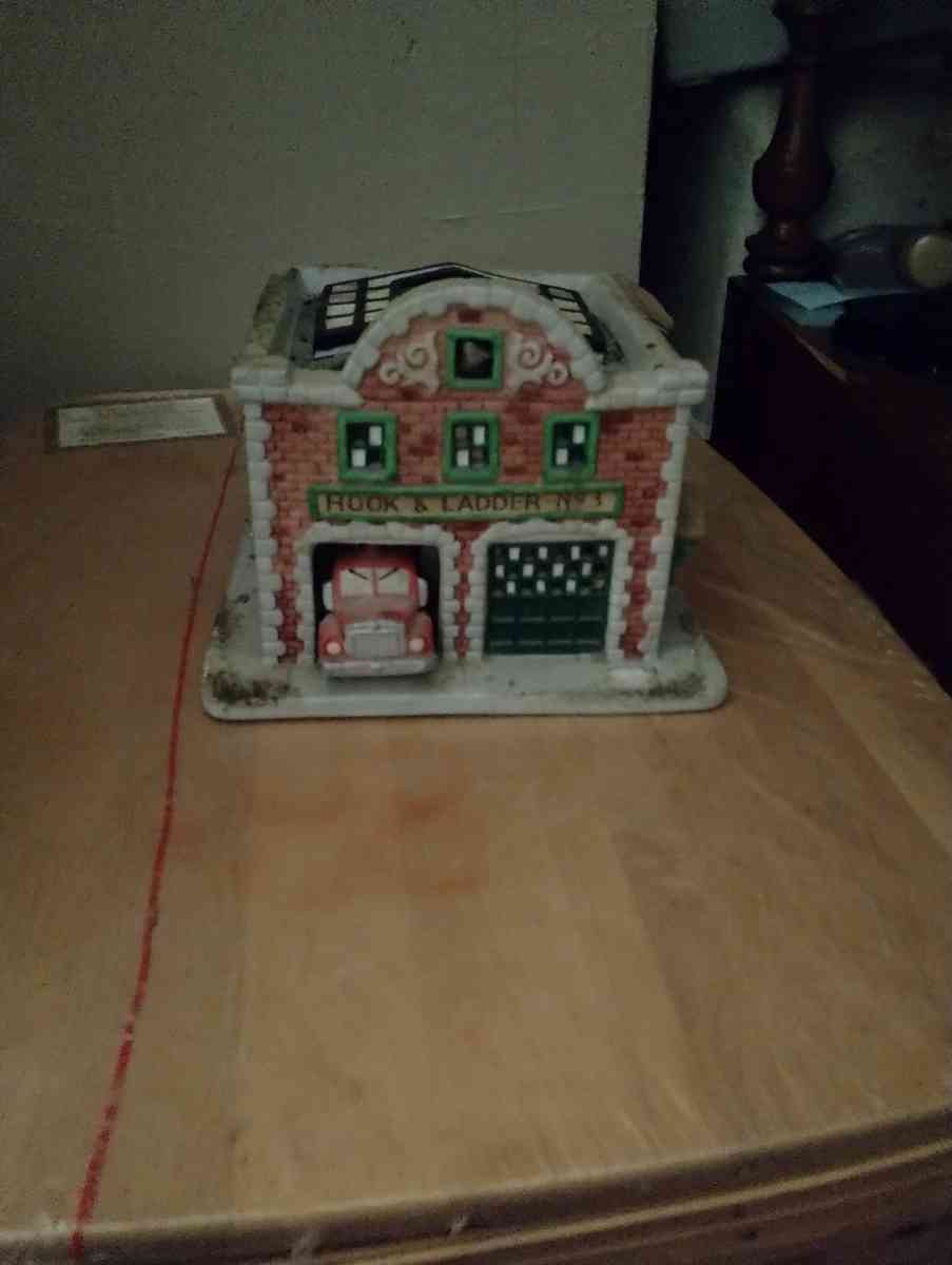 light house candle holder and wamer - Fort Wayne, Indiana - FleaMarketBay