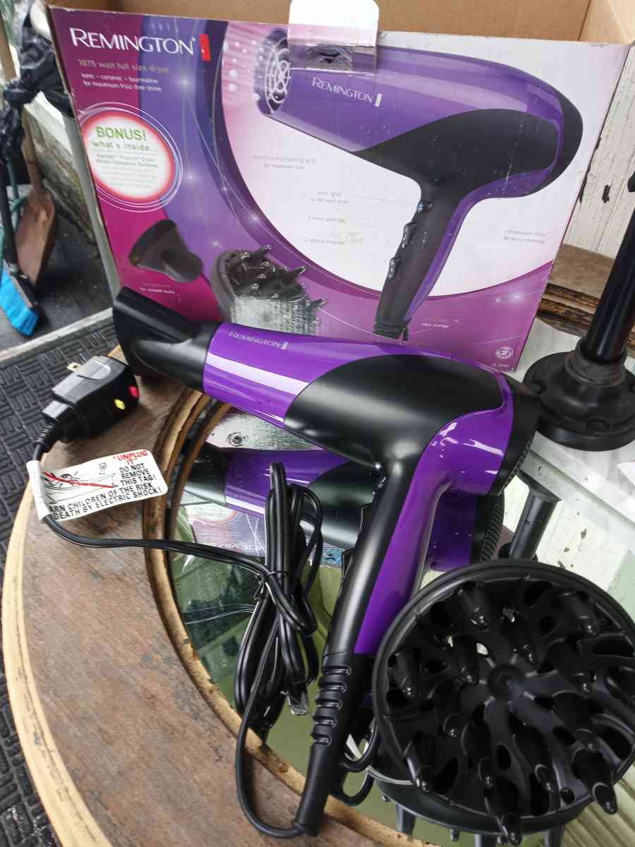 Womens Hair Dryers Curlers And Shavers - Lowell, Massachusetts - FleaMarketBay