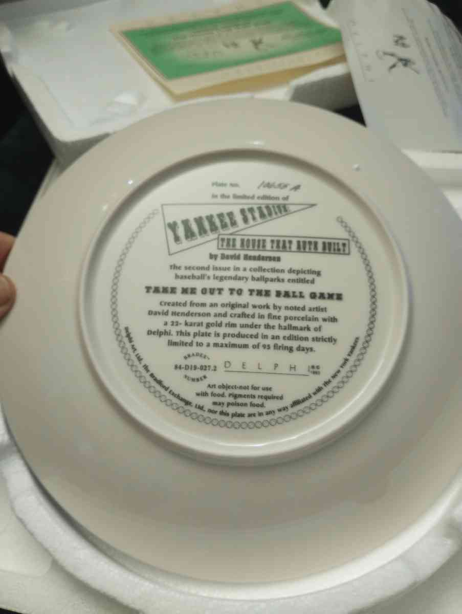 Yankee stadium ball park collectors plate - Catonsville, Maryland - FleaMarketBay