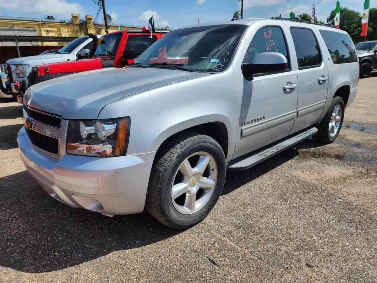 Chevrolet Suburban LTZ 2013 - Houston, Texas