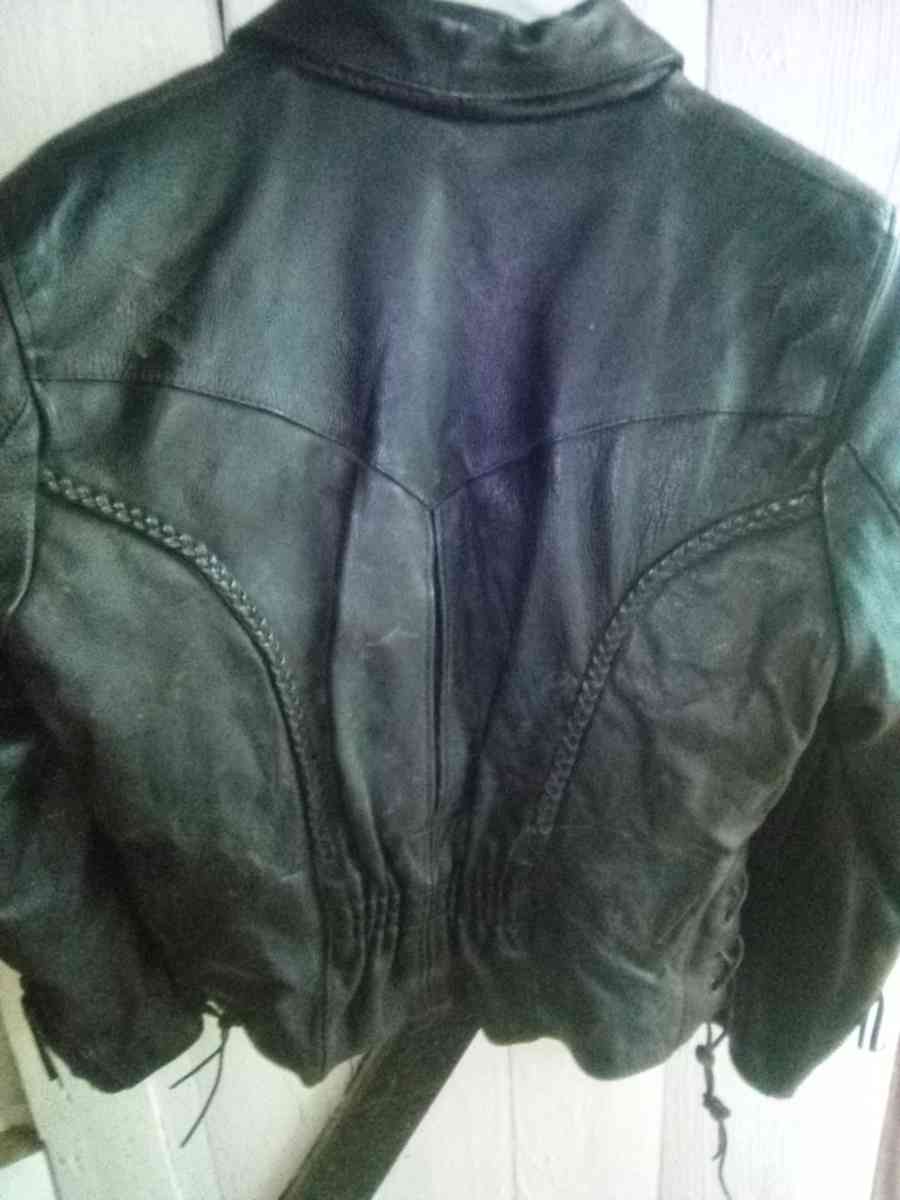 women leather jacket - Clarksville, Tennessee - FleaMarketBay