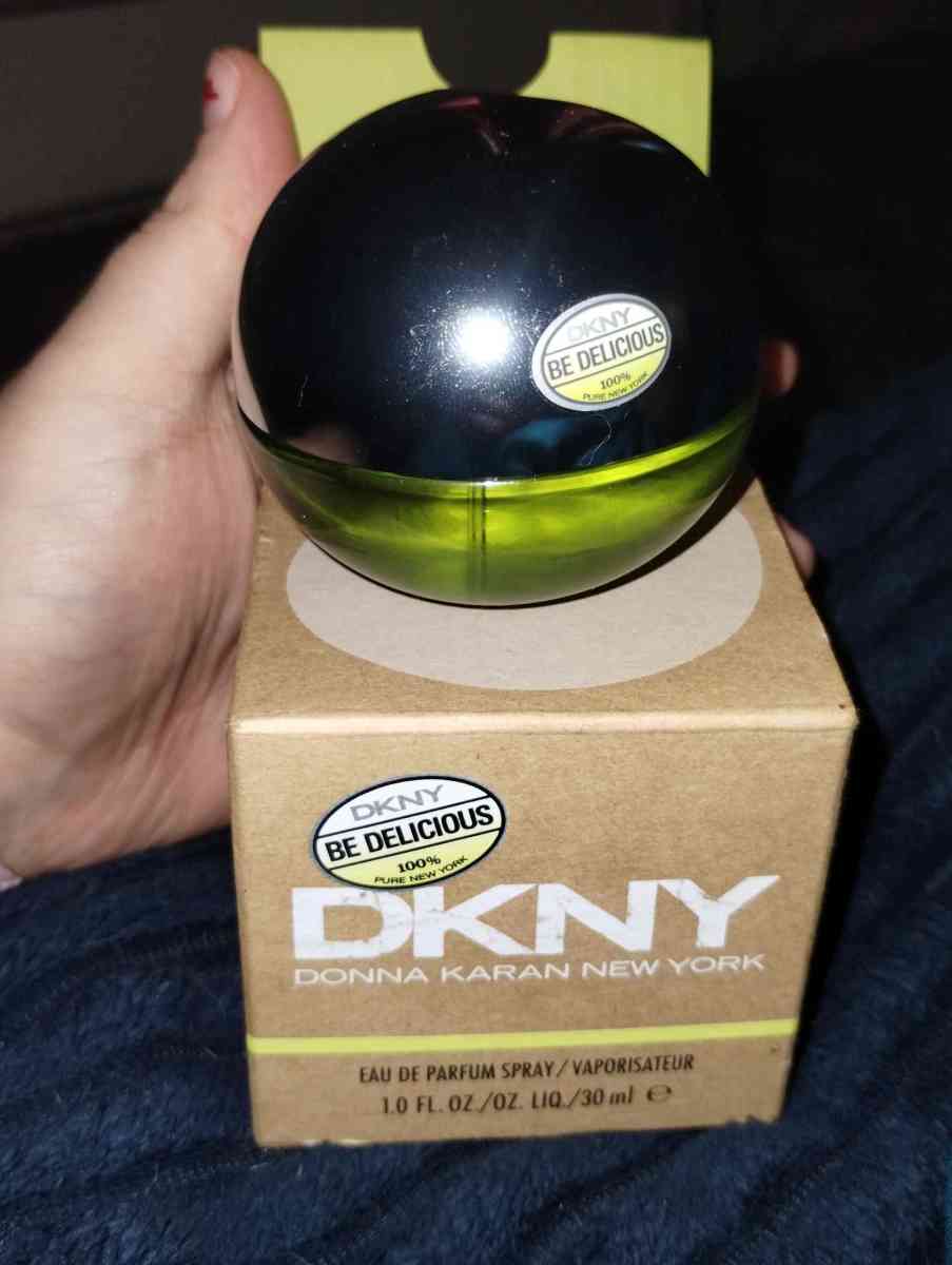 DKNY woman perfume - Flint, Michigan - FleaMarketBay