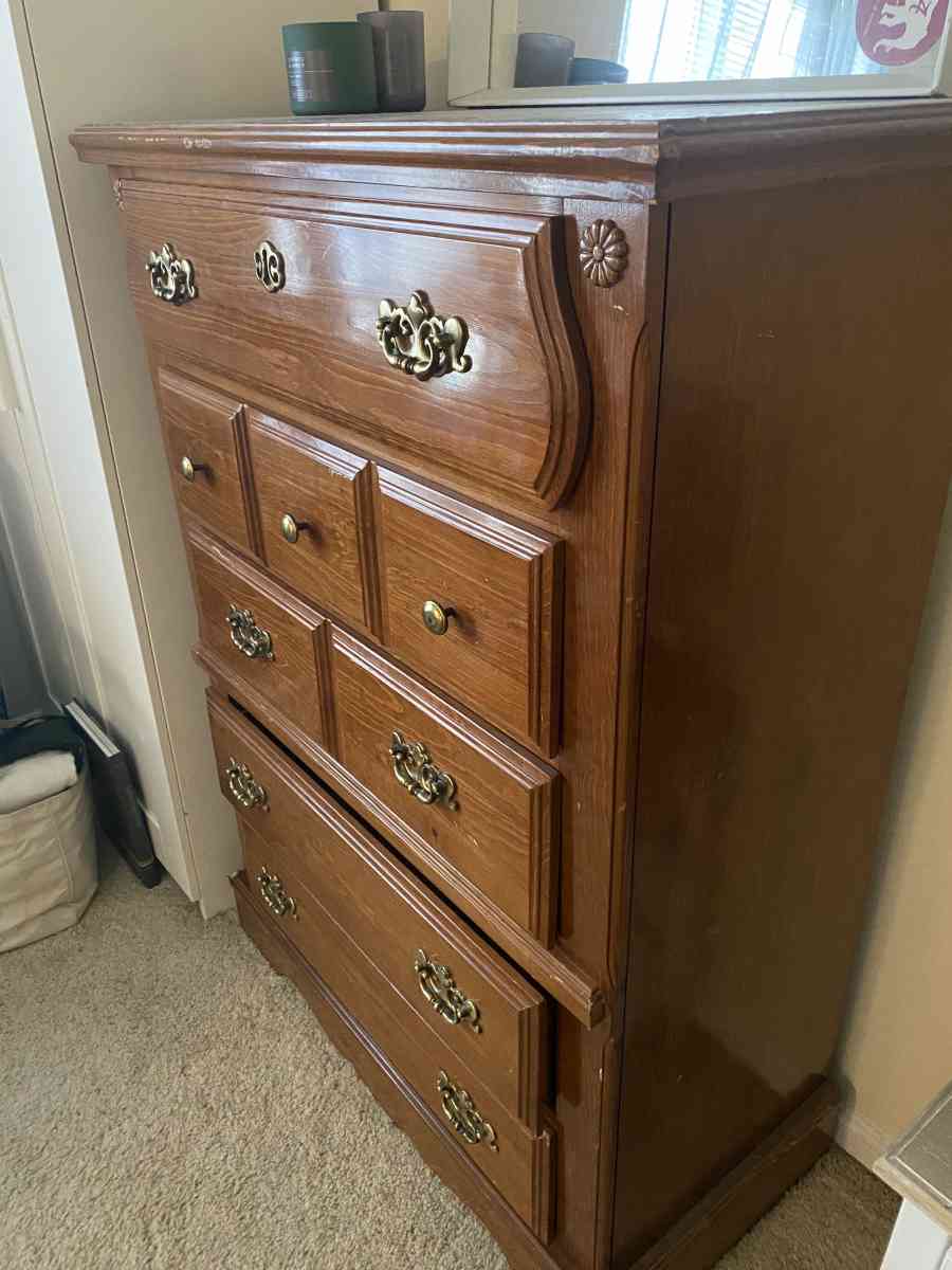 Wood Dresser - Fairfax, Virginia - FleaMarketBay