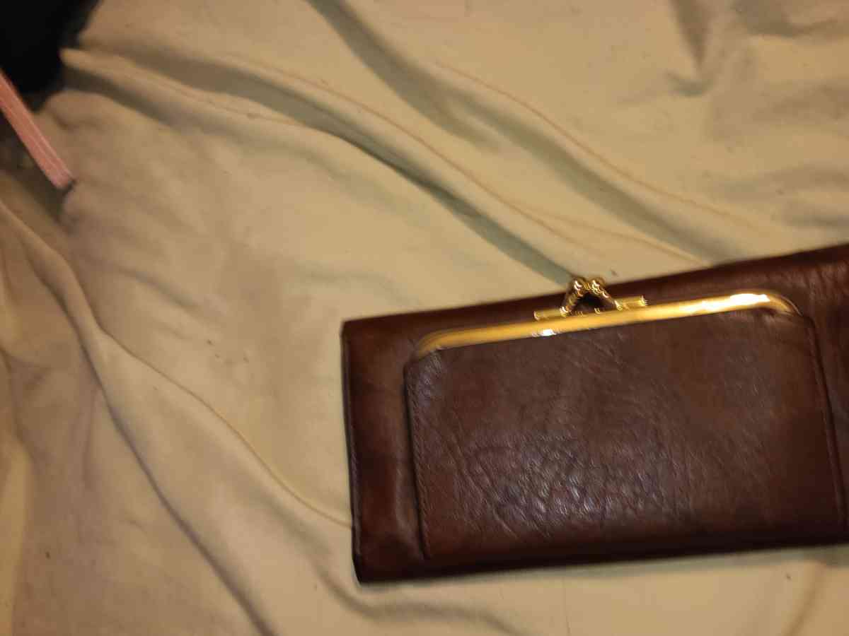 brown leather wallet - Charlotte, North Carolina - FleaMarketBay