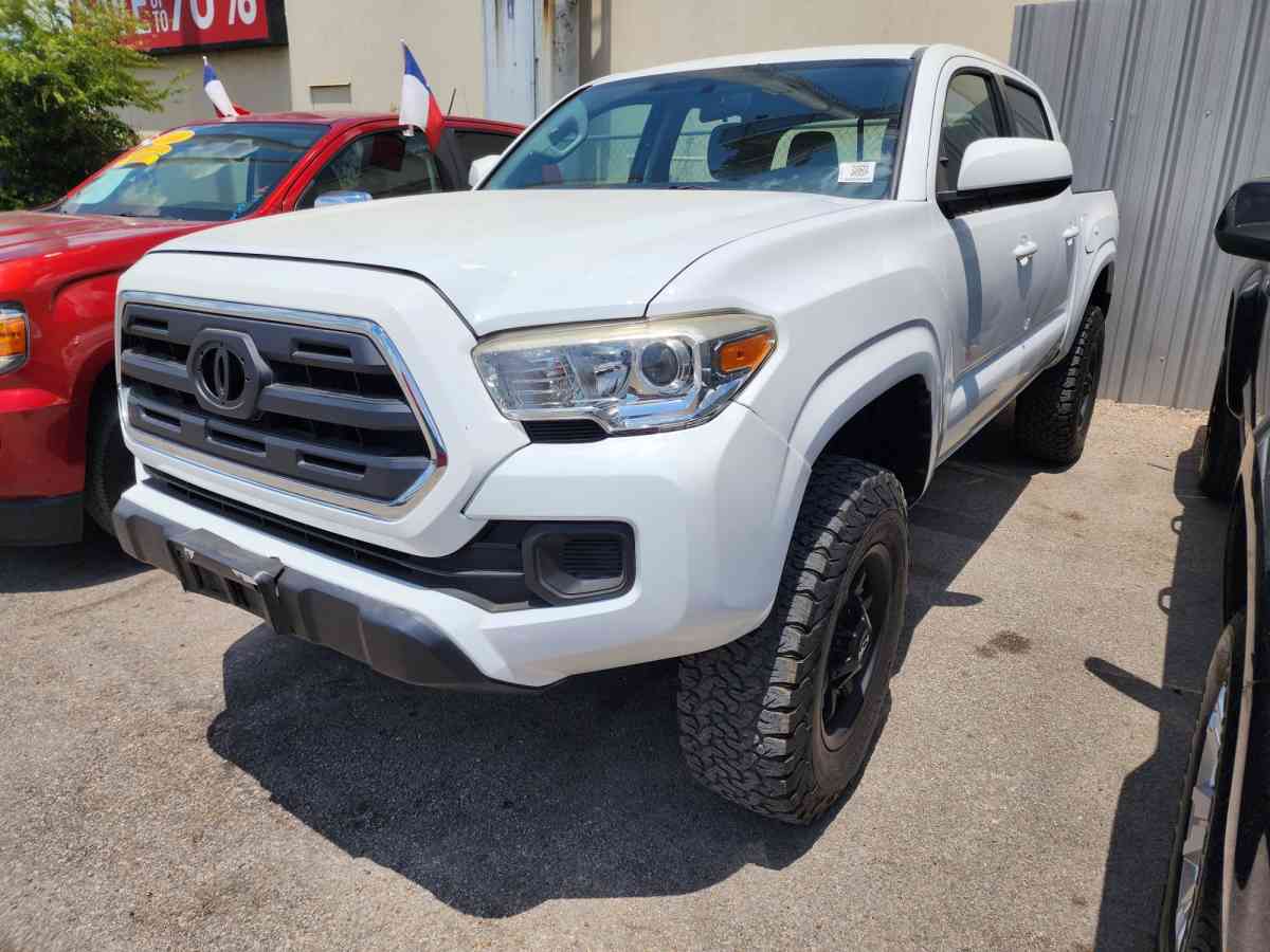 Toyota Tacoma V6 Lifted 2016 - Houston, Texas