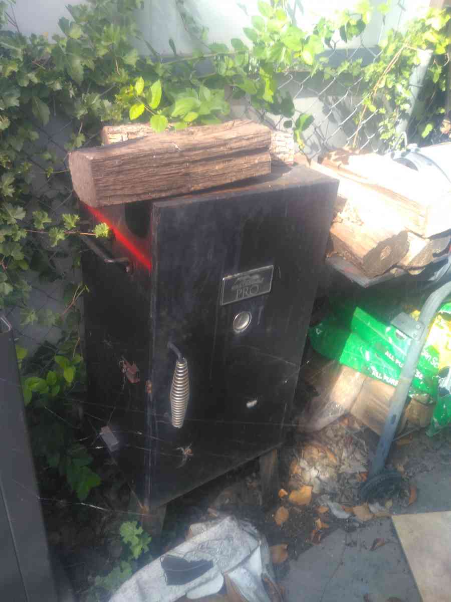 BBQ PITS 100 EACH - San Antonio, Texas