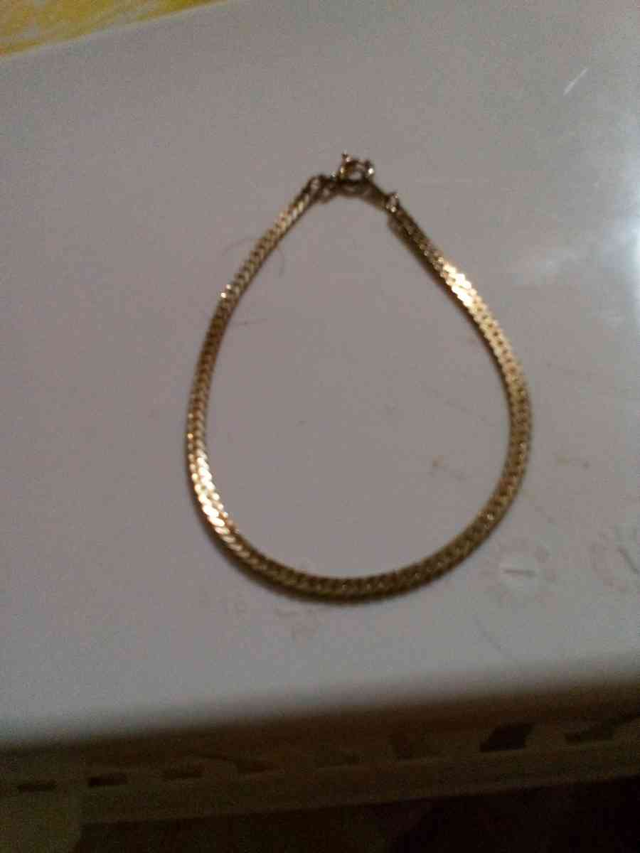 Womens Bracelets - Leavenworth, Kansas - FleaMarketBay