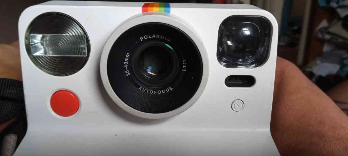 polaroid now instant film camera - Akron, Ohio - FleaMarketBay