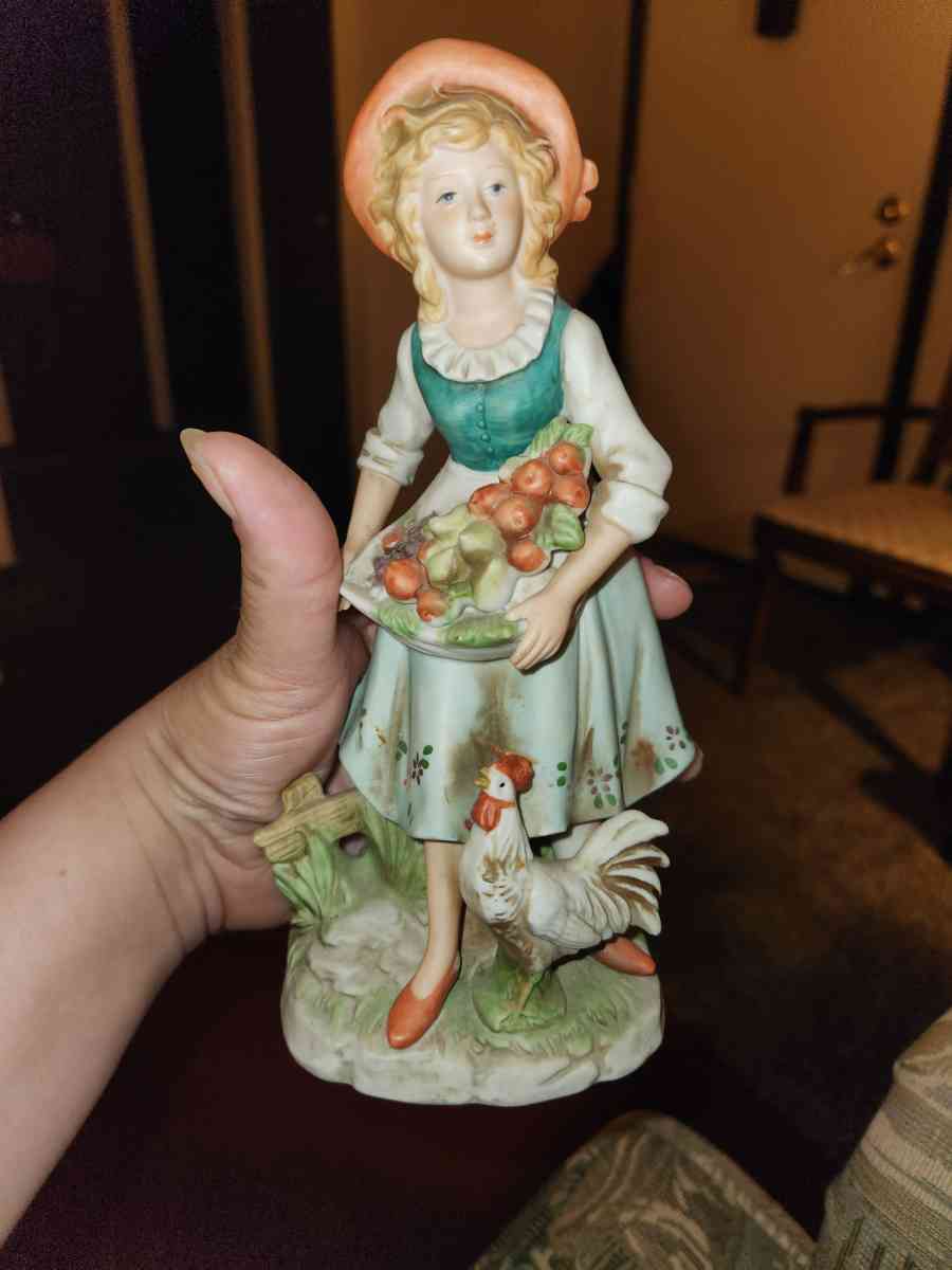 homco 8inch porcelain - Napoleon, Ohio - FleaMarketBay