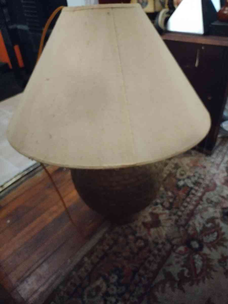 table lamp - Grand Prairie, Texas - FleaMarketBay