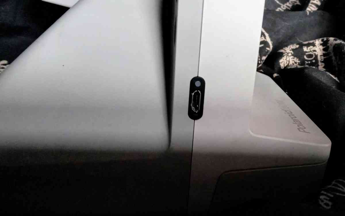 polaroid now instant film camera - Akron, Ohio - FleaMarketBay