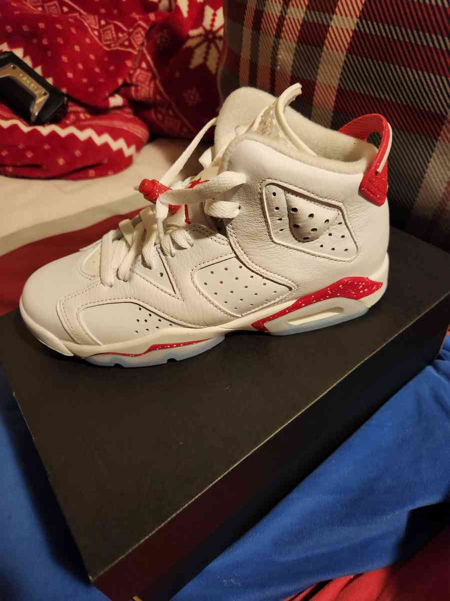 Jordans - Commerce City, Colorado - FleaMarketBay