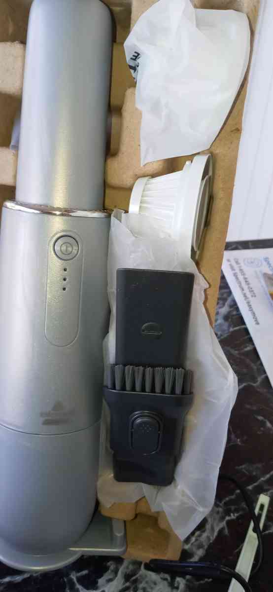 Rechargeable Vacuum Cleaner - Edinburg, Texas - FleaMarketBay