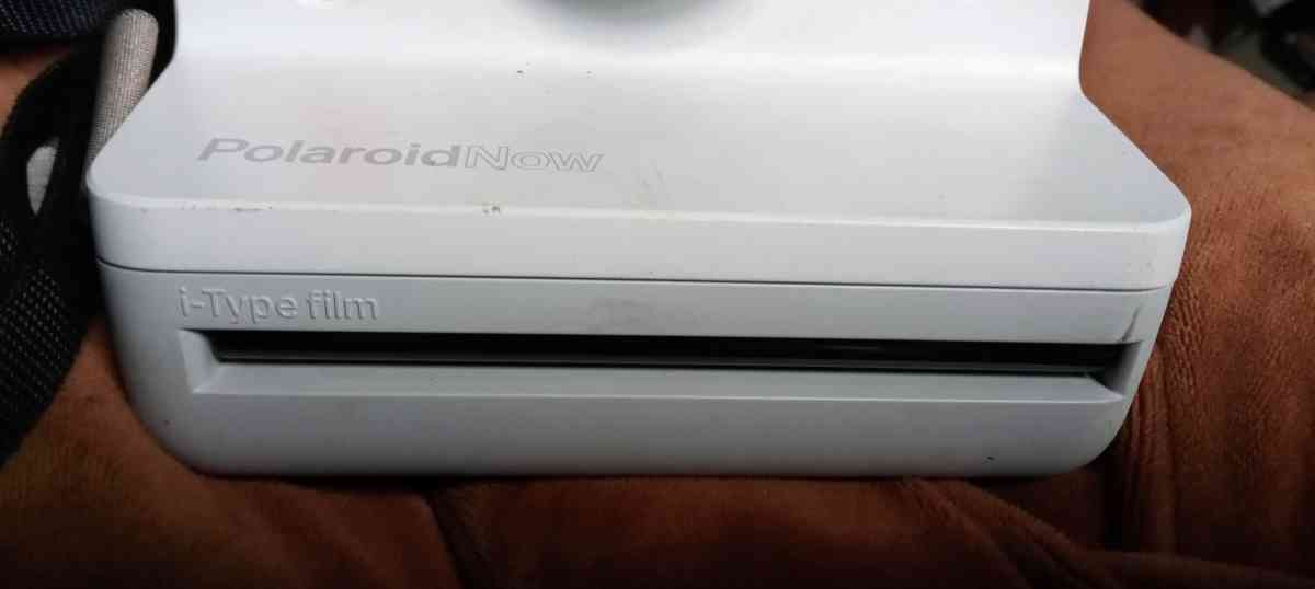 polaroid now instant film camera - Akron, Ohio - FleaMarketBay