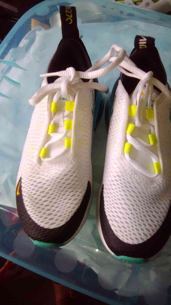 Nike Air Max 270 sneakers  kids - Deltona, Florida - FleaMarketBay