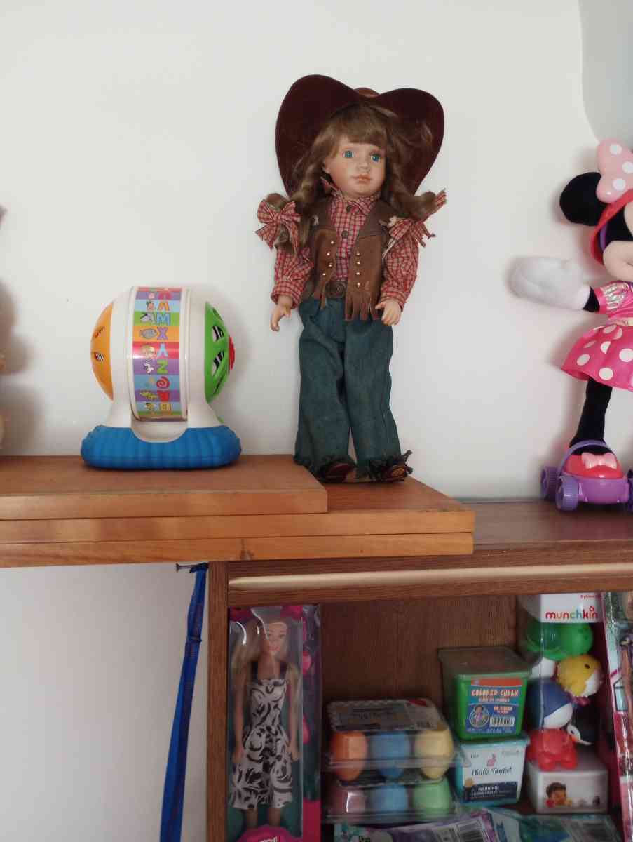 two bedroom apartment everything must go 2000 - Lebanon, Ohio - FleaMarketBay