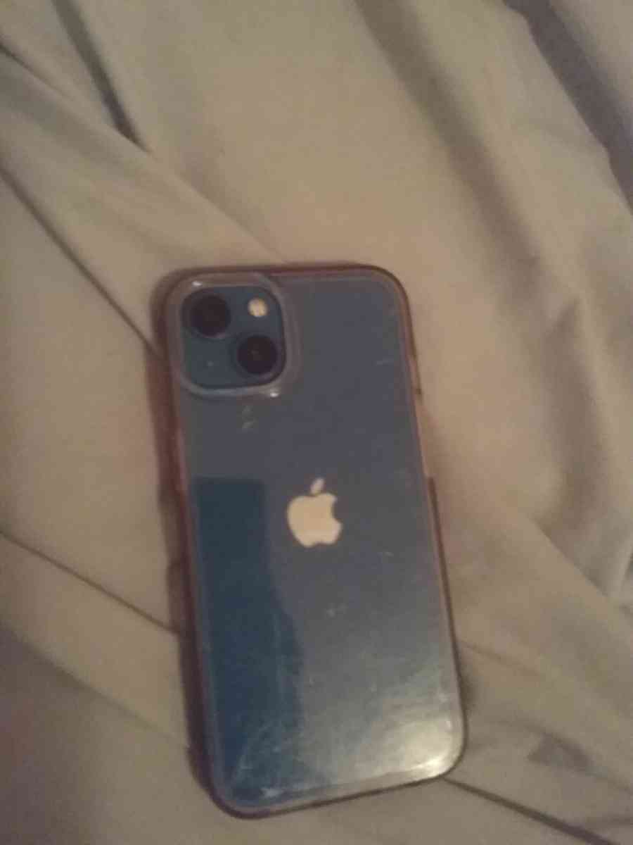 iPhone 13 - Opa Locka, Florida - FleaMarketBay