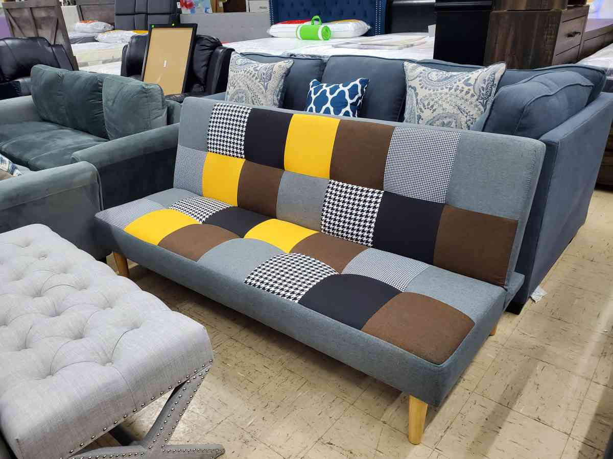 nice futon - Indianapolis, Indiana - FleaMarketBay