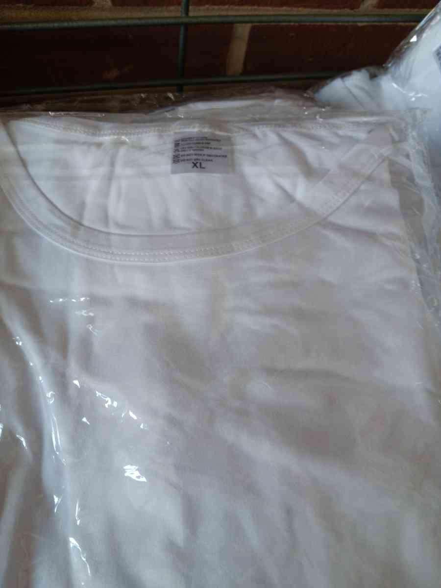 plain white Tshirt  wholesale  price - Raleigh, North Carolina - FleaMarketBay