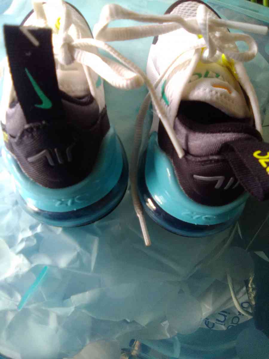 Nike Air Max 270 sneakers  kids - Deltona, Florida - FleaMarketBay