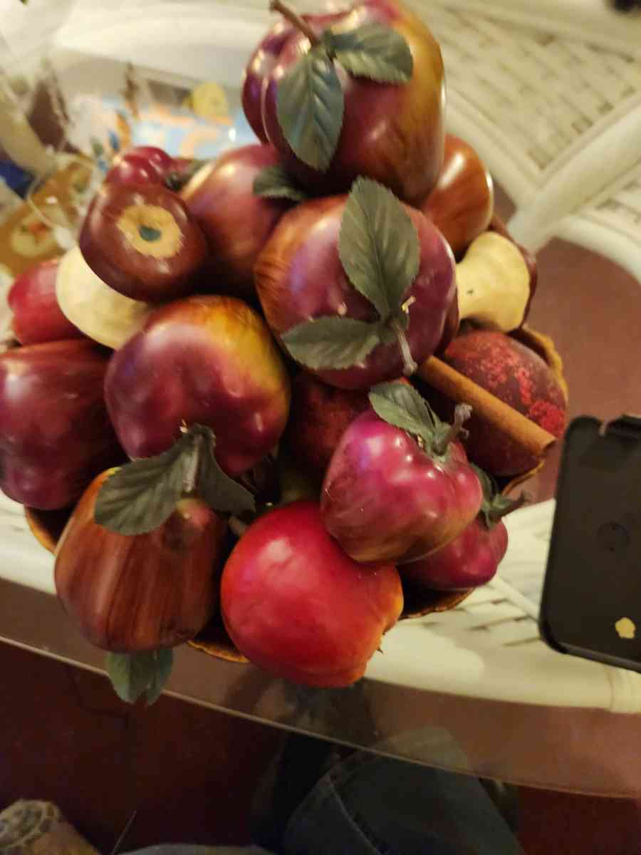 bowl and Decorative apples - Napoleon, Ohio - FleaMarketBay